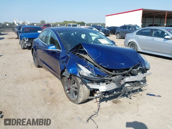 2018 Tesla Model 3 Long Range Battery with VIN 5YJ3E1EA6JF027065, listed as a IAAI auction lot 40532631 with 55,316 mi miles. Bid and sale history available at carsss.com. Image 1.