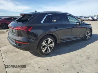 2024 Audi Q8 e-tron Premium Plus z VIN WA15AAGE2RB042305, wystawiony jako Copart lot #83397964 z przebiegiem 15 887 mil mil oraz Szkoda całkowita • Salvage title. Historia ofert i sprzedaży dostępna na DreamBid. Obrazek 3.