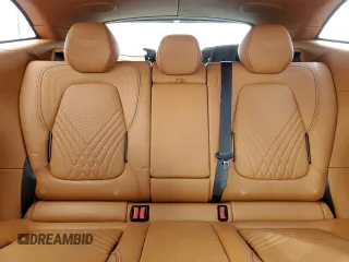 2021 Aston Martin DBX z VIN SCFVUJAW7MTV03341, wystawiony jako Copart lot #71015804 z przebiegiem 12 324 mil mil oraz Szkody całkowita. Historia ofert i sprzedaży dostępna na DreamBid. Obrazek 10.