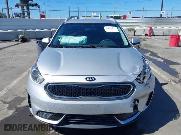2018 Kia Niro LX with VIN KNDCB3LC9J5157481, listed as a IAAI auction lot 41682191 with 92,578 mi miles. Bid and sale history available at carsss.com. Image 12.