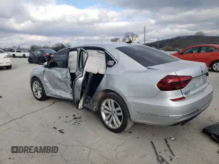 2018 Volkswagen Passat SE z VIN 1VWBA7A34JC016593, wystawiony jako Copart lot #86755894 z przebiegiem 98 351 mil mil oraz Szkoda całkowita • Salvage title. Historia ofert i sprzedaży dostępna na DreamBid. Obrazek 2.