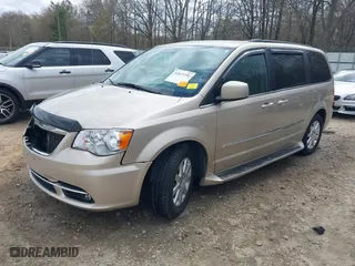 2016 Chrysler Town & Country Touring with VIN 2C4RC1BG6GR239681, listed as a IAAI auction lot 41837291 with 92,195 mi miles. Bid and sale history available at carsss.com. Image 18.