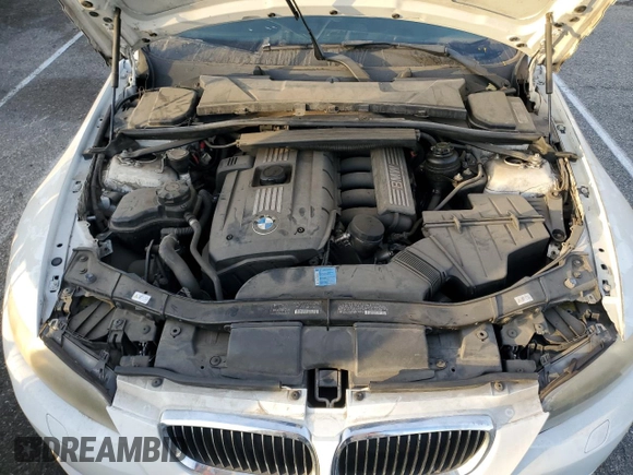 2010 BMW 3 Series 328i with VIN WBAWV1C51AP123918, listed as a Copart auction lot 42458125 with 116,972 mi miles and Clean Title. Bid and sale history available at carsss.com. Image 11.