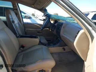 2000 Ford Explorer XLT с VIN 1FMZU63P8YZB84601, выставлен на аукционе IAAI как лот 41340435 с пробегом 132 511 миль миль и . История ставок и продаж доступна на DreamBid. Изображение 5.