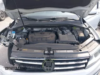 2019 Volkswagen Tiguan S z VIN 3VV1B7AX0KM062437, wystawiony jako IAAI lot #41906720 z przebiegiem 45 157 mil mil oraz . Historia ofert i sprzedaży dostępna na DreamBid. Obrazek 10.