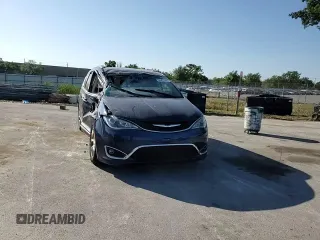 2018 Chrysler Pacifica Limited z VIN 2C4RC1GG1JR269199, wystawiony jako Copart lot #53475985 z przebiegiem 173 408 mil mil oraz Szkoda całkowita • Salvage title. Historia ofert i sprzedaży dostępna na DreamBid. Obrazek 12.