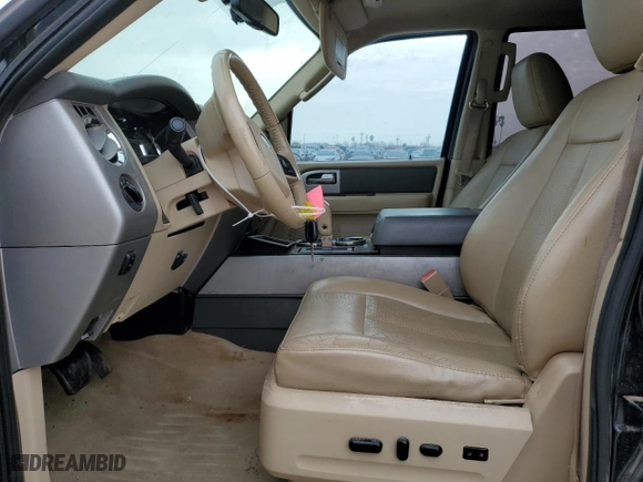 2014 Ford Expedition EL XLT with VIN 1FMJK1H51EEF27927, listed as a Copart auction lot 48127985 with 105,765 mi miles and Clean Title. Bid and sale history available at carsss.com. Image 7.