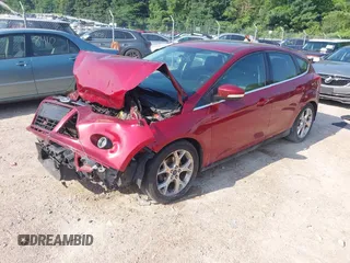 2014 Ford Focus Titanium z VIN 1FADP3N22EL381967, wystawiony jako IAAI lot #42782495 z przebiegiem 160 503 mil mil oraz . Historia ofert i sprzedaży dostępna na DreamBid. Obrazek 17.