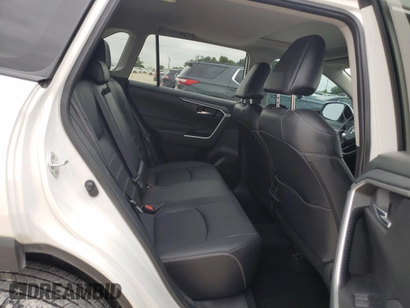 2024 Toyota RAV4 XLE Premium z VIN 2T3C1RFV1RW301807, wystawiony jako Copart lot #54978805 z przebiegiem 24 393 mil mil oraz Czysty tytuł • Clean title. Historia ofert i sprzedaży dostępna na DreamBid. Obrazek 11.