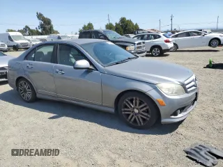 2008 Mercedes-Benz C 300 Sport z VIN WDDGF54X48F067023, wystawiony jako Copart lot #58864455 z przebiegiem 196 263 mil mil oraz Szkoda całkowita • Salvage title. Historia ofert i sprzedaży dostępna na DreamBid. Obrazek 4.