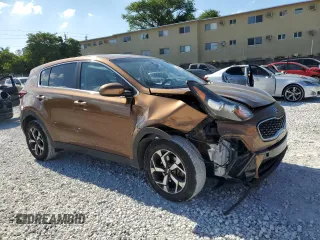 2021 Kia Sportage LX with VIN KNDPM3AC0M7870468, listed as a Copart auction lot 53184645 with 85,905 mi miles and Non Repairable. Bid and sale history available at carsss.com. Image 4.