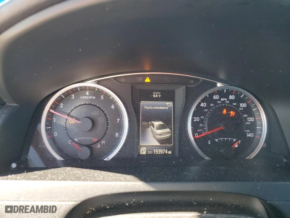 2016 Toyota Camry XLE with VIN 4T1BF1FK3GU565301, listed as a Copart auction lot 84659834 with 193,974 mi miles and Salvage Title. Bid and sale history available at carsss.com. Image 9.