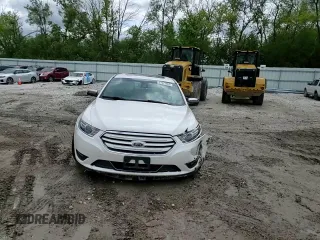 2017 Ford Taurus Limited z VIN 1FAHP2J85HG121887, wystawiony jako Copart lot #57873955 z przebiegiem 104 535 mil mil oraz Nie do naprawy • Non repairable. Historia ofert i sprzedaży dostępna na DreamBid. Obrazek 13.