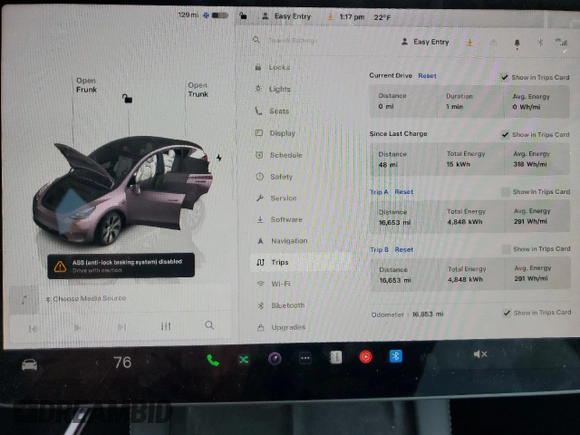 2023 Tesla Model Y Long Range z VIN 7SAYGDEE8PF884567, wystawiony jako Copart lot #45181465 z przebiegiem 16 653 mil mil oraz Szkoda całkowita • Salvage title. Historia ofert i sprzedaży dostępna na DreamBid. Obrazek 9.