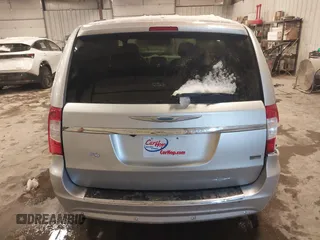 2011 Chrysler Town & Country Touring with VIN 2A4RR5DG0BR735274, listed as a IAAI auction lot 41845820 with 163,440 mi miles and . Bid and sale history available at DreamBid. Image 16.