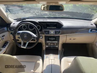 2014 Mercedes-Benz E-Class E 350 Luxury with VIN WDDHF8JB1EA850968, listed as a Copart auction lot 54574215 with 120,253 mi miles and Clean Title. Bid and sale history available at carsss.com. Image 9.