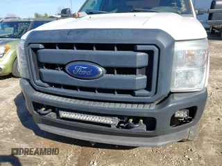 2016 Ford F-250 Lariat z VIN 1FT7W2B6XGEC21175, wystawiony jako IAAI lot #41404523 z przebiegiem 221 871 mil mil oraz . Historia ofert i sprzedaży dostępna na DreamBid. Obrazek 6.