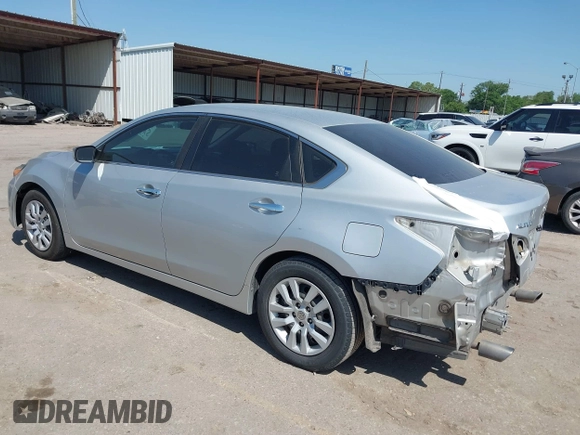 2016 Nissan Altima SR with VIN 1N4AL3AP2GC233935, listed as a IAAI auction lot 42010942 with 116,757 mi miles and . Bid and sale history available at carsss.com. Image 3.