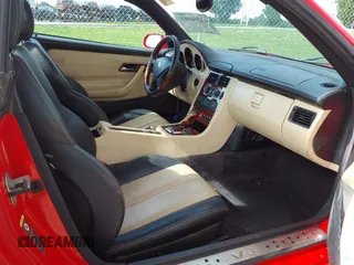 2001 Mercedes-Benz SLK 230/320 with VIN WDBKK65FX1F211044, listed as a IAAI auction lot 42210103 with 139,226 mi miles and . Bid and sale history available at DreamBid. Image 5.