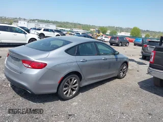 2016 Chrysler 200 S with VIN 1C3CCCBB1GN133033, listed as a IAAI auction lot 42121605 with 1 mi miles. Bid and sale history available at carsss.com. Image 4.