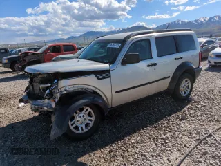 2008 Dodge Nitro SXT z VIN 1D8GU28K08W252927, wystawiony jako Copart lot #56156745 z przebiegiem 229 012 mil mil oraz Szkoda całkowita • Salvage title. Historia ofert i sprzedaży dostępna na DreamBid. Obrazek 1.