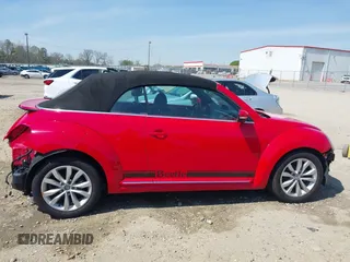 2015 Volkswagen Beetle с VIN 3VW5A7AT8FM817899, выставлен на аукционе IAAI как лот 41908409 с пробегом 134 420 миль миль и . История ставок и продаж доступна на DreamBid. Изображение 14.