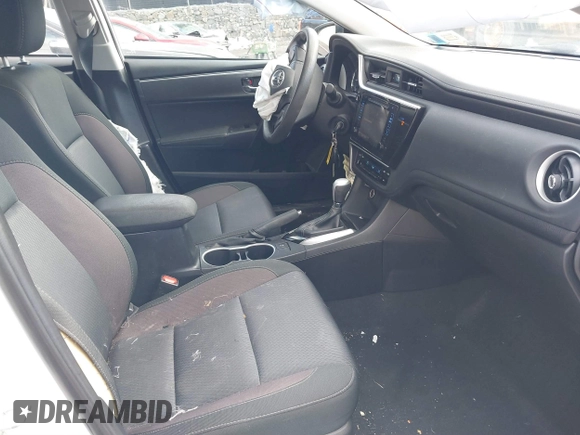 2019 Toyota Corolla L z VIN 2T1BURHE3KC133412, wystawiony jako IAAI lot #41477656 z przebiegiem 50 234 mil mil oraz . Historia ofert i sprzedaży dostępna na DreamBid. Obrazek 5.