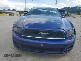 2013 Ford Mustang V6 z VIN 1ZVBP8AM2D5244453, wystawiony jako Copart lot #61857985 z przebiegiem 147 452 mil mil oraz Szkoda całkowita • Salvage title. Historia ofert i sprzedaży dostępna na DreamBid. Obrazek 5.