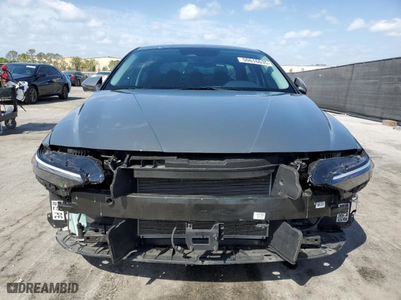 2024 Hyundai Elantra Limited with VIN KMHLP4DG6RU686604, listed as a Copart auction lot 50616635 with 21,755 mi miles and Non Repairable. Bid and sale history available at carsss.com. Image 5.