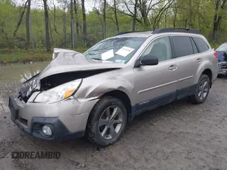 2014 Subaru Outback Premium с VIN 4S4BRBCC2E3264564, выставлен на аукционе IAAI как лот 42193356 с пробегом 121 460 миль миль и . История ставок и продаж доступна на DreamBid. Изображение 2.