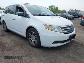 2013 Honda Odyssey EX-L с VIN 5FNRL5H63DB051956, выставлен на аукционе IAAI как лот 42410049 с пробегом 133 371 миль миль и . История ставок и продаж доступна на DreamBid. Изображение 1.