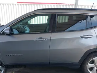 2019 Jeep Compass Altitude z VIN 3C4NJCBB7KT833187, wystawiony jako IAAI lot #41852079 z przebiegiem 73 949 mil mil oraz . Historia ofert i sprzedaży dostępna na DreamBid. Obrazek 14.