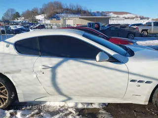 2012 Maserati GranTurismo S with VIN ZAM45KLA1C0062249, listed as a IAAI auction lot 41332780 with 81,863 mi miles. Bid and sale history available at carsss.com. Image 6.