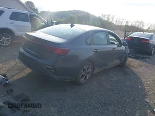 2021 Kia Forte LXS с VIN 3KPF24AD6ME372761, выставлен на аукционе IAAI как лот 42135790 с пробегом 62 310 миль миль и . История ставок и продаж доступна на DreamBid. Изображение 4.