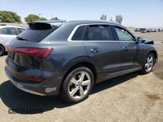 2019 Audi e-tron Prestige with VIN WA1VABGE0KB017804, listed as a Copart auction lot 57939033 with 28,153 mi miles. Bid and sale history available at carsss.com. Image 3.