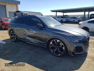 2023 Audi RS Q8 z VIN WU1ARBF18PD005006, wystawiony jako Copart lot #70642564 z przebiegiem 16 570 mil mil oraz Szkoda całkowita • Salvage title. Historia ofert i sprzedaży dostępna na DreamBid. Obrazek 4.