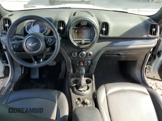 2018 MINI Countryman Cooper with VIN WMZYS7C30J3E08318, listed as a Copart auction lot 62304375 with 38,091 mi miles and Salvage title. Bid and sale history available at DreamBid. Image 8.