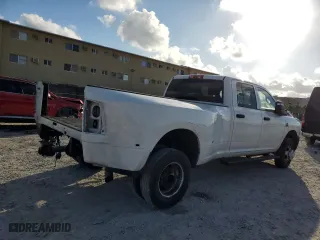 2023 Ram 3500 Tradesman with VIN 3C63RRGL6PG652013, listed as a Copart auction lot 44026575 with 46,943 mi miles and Salvage Title. Bid and sale history available at carsss.com. Image 3.