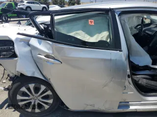 2021 Toyota Prius LE z VIN JTDKAMFPXM3169514, wystawiony jako Copart lot #63255095 z przebiegiem 49 546 mil mil oraz Szkoda całkowita • Salvage title. Historia ofert i sprzedaży dostępna na DreamBid. Obrazek 10.