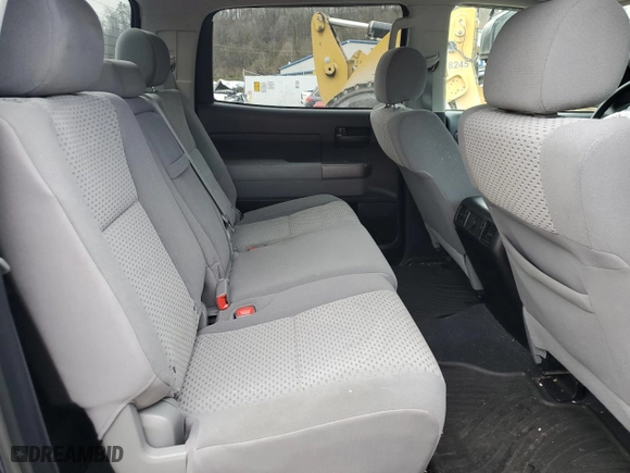 2013 Toyota Tundra 4WD Truck with VIN 5TFDY5F18DX302012, listed as a Copart auction lot 43340675 with 33,685 mi miles and Salvage Title. Bid and sale history available at carsss.com. Image 10.