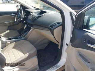 2013 Ford Escape SE with VIN 1FMCU0GX1DUA80455, listed as a IAAI auction lot 41756952 with 211,389 mi miles. Bid and sale history available at carsss.com. Image 5.