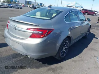 2017 Buick Regal Sport Touring z VIN 2G4GL5EX7H9150712, wystawiony jako IAAI lot #42082543 z przebiegiem 87 217 mil mil oraz . Historia ofert i sprzedaży dostępna na DreamBid. Obrazek 4.