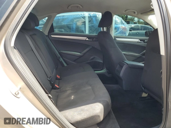 2015 Volkswagen Passat Limited Edition with VIN 1VWAT7A35FC093020, listed as a Copart auction lot 62692295 with 138,823 mi miles and Clean title. Bid and sale history available at DreamBid. Image 10.