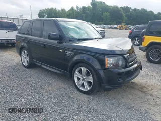 2013 Land Rover Range Rover Sport HSE Lux z VIN SALSK2D44DA797082, wystawiony jako IAAI lot #42412345 z przebiegiem 201 151 mil mil oraz . Historia ofert i sprzedaży dostępna na DreamBid. Obrazek 1.