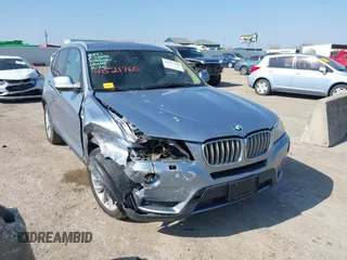 2014 BMW X3 xDrive28i z VIN 5UXWX9C52E0D24979, wystawiony jako IAAI lot #41521760 z przebiegiem 156 120 mil mil oraz . Historia ofert i sprzedaży dostępna na DreamBid. Obrazek 1.