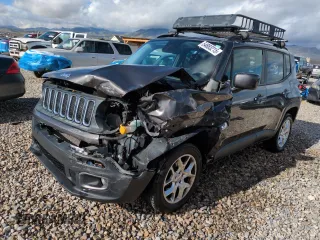 2017 Jeep Renegade Latitude with VIN ZACCJBBB8HPG59910, listed as a Copart auction lot 54883215 with 127,119 mi miles and Salvage title. Bid and sale history available at DreamBid. Image 1.
