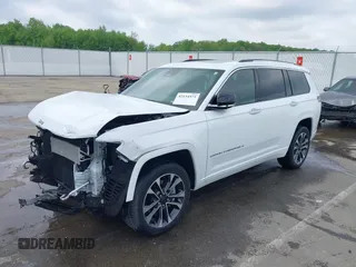 2021 Jeep Grand Cherokee Overland z VIN 1C4RJKDG9M8123357, wystawiony jako IAAI lot #42154973 z przebiegiem 46 774 mil mil oraz . Historia ofert i sprzedaży dostępna na DreamBid. Obrazek 2.