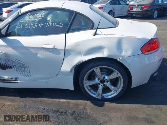 2015 BMW Z4 sDrive35i with VIN WBALM7C56FJ799025, listed as a IAAI auction lot 42707903 with 139,767 mi miles and . Bid and sale history available at DreamBid. Image 12.