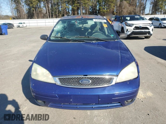 2005 Ford Focus SE with VIN 1FAHP36N05W134830, listed as a Copart auction lot 41696485 with 250,582 mi miles and Salvage Title. Bid and sale history available at carsss.com. Image 5.