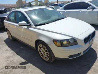 2007 Volvo S40 2.4L z VIN YV1MS390072271195, wystawiony jako IAAI lot #42303482 z przebiegiem 118 468 mil mil oraz . Historia ofert i sprzedaży dostępna na DreamBid. Obrazek 1.